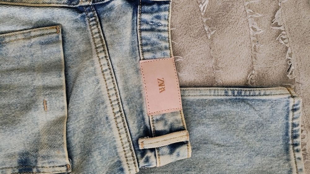 Jeansy Zara S jasnoniebieskie