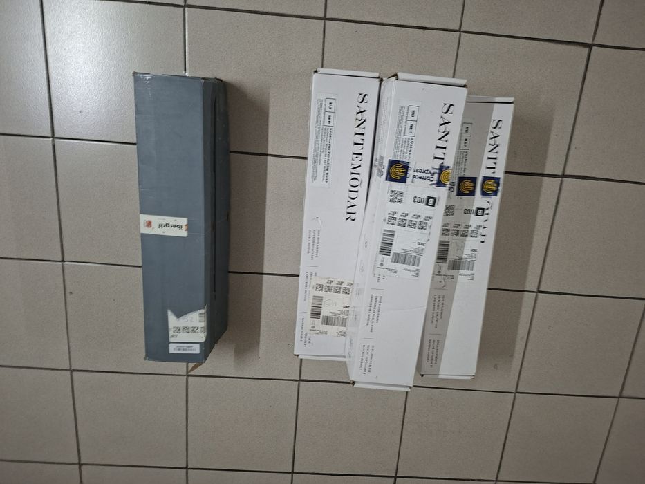 Grelhas NOVAS de escoamento de agua/ Canaletes ocultos para duche e terraços