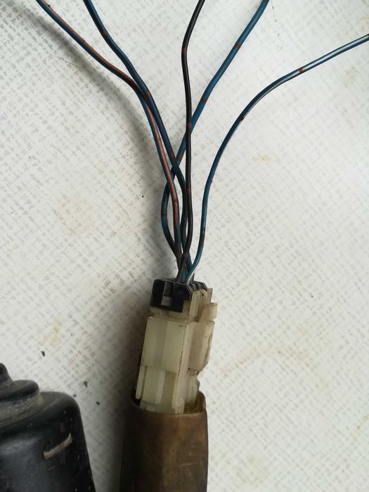 моторчик стеклоочистителя Nissan Sunny N13 1986-1990 года Б/у рабочий