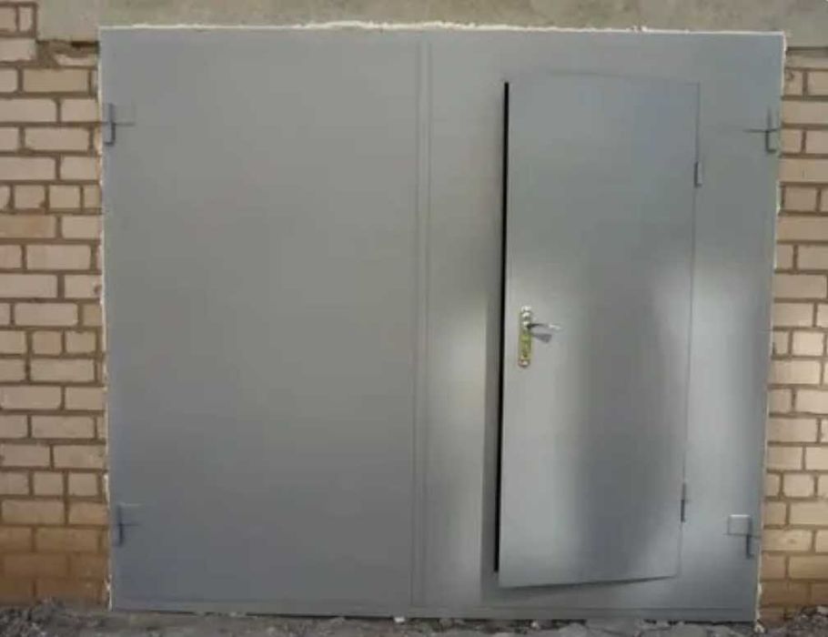 Сдам гараж в частном доме с участком