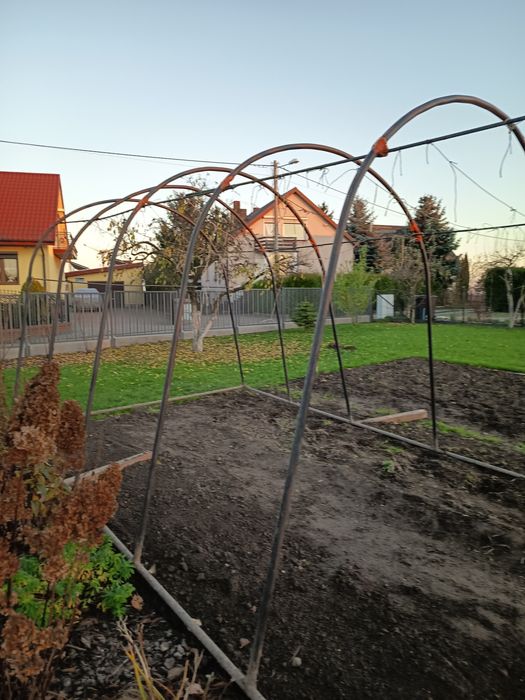 Sprzedam konstrukcję pod tunel do pomidorów