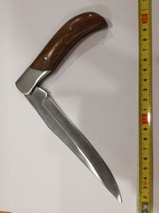 Canivete de Caça Pradel C.L.-Lâmina Longa Cabo Madeira e Metal