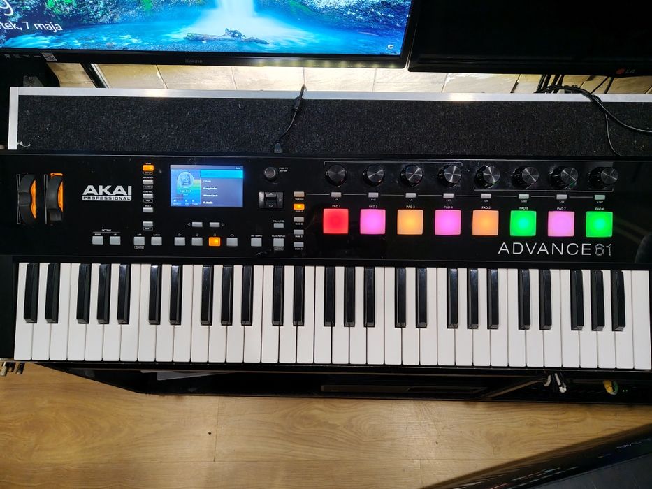 Akai Advance 61 kontroler