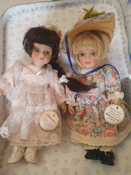 Bonecas em porcelana, antigas