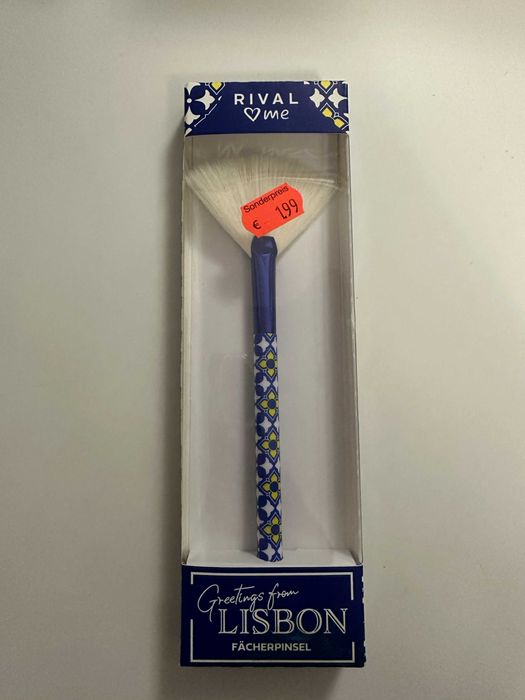 Pędzel miotełka do rozświetlacza Rival loves me nowy Lizbona