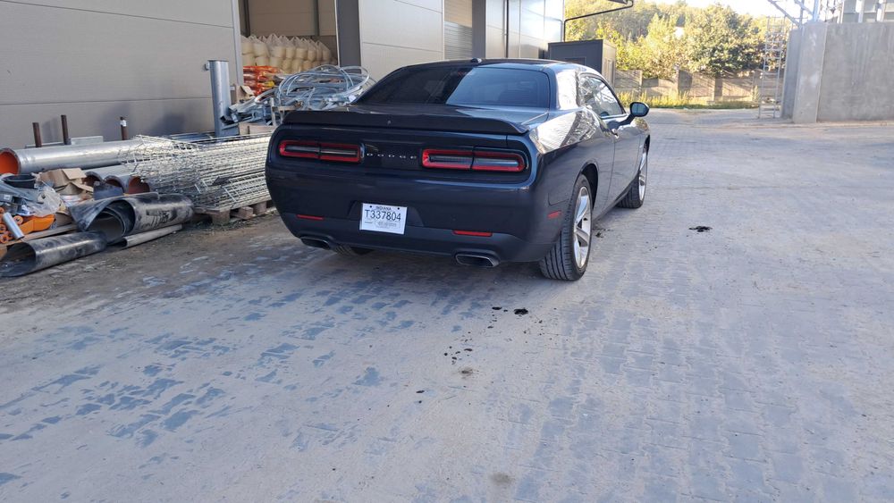 Dodge CHallenger  R/T 5.7
