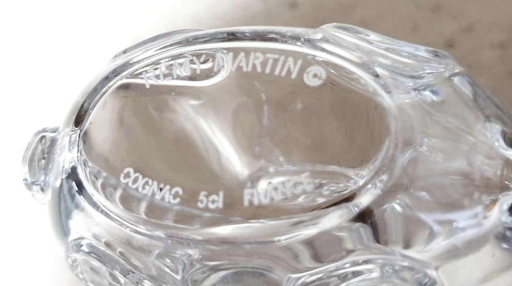 Raras pequenas garrafas em Cristal Baccarat vazias Louis XIII