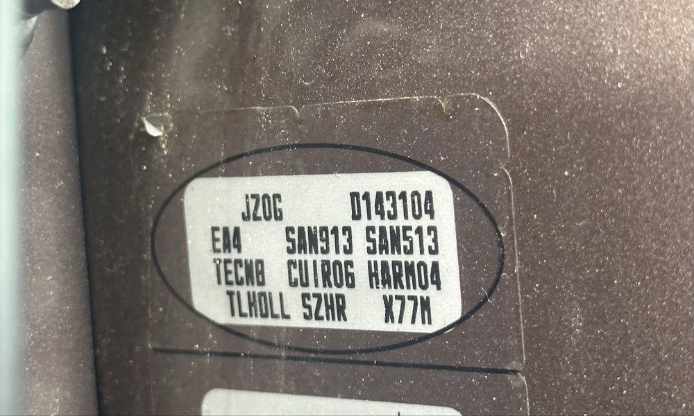 Двері ляда  капот  крило коричневий TCNB на рено гранд сценік 3