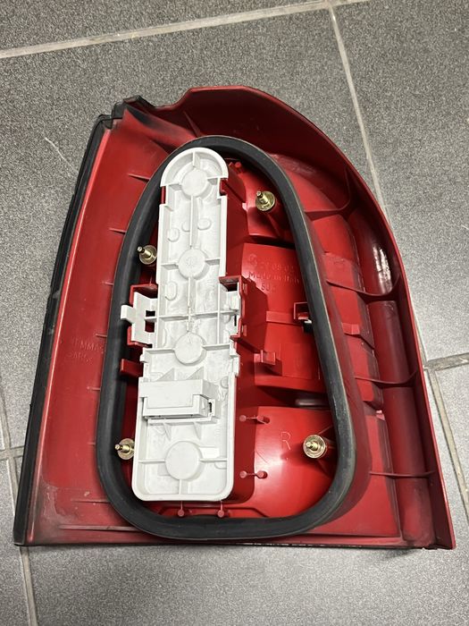 Farolim lado direito audi a4 b5 carrinha