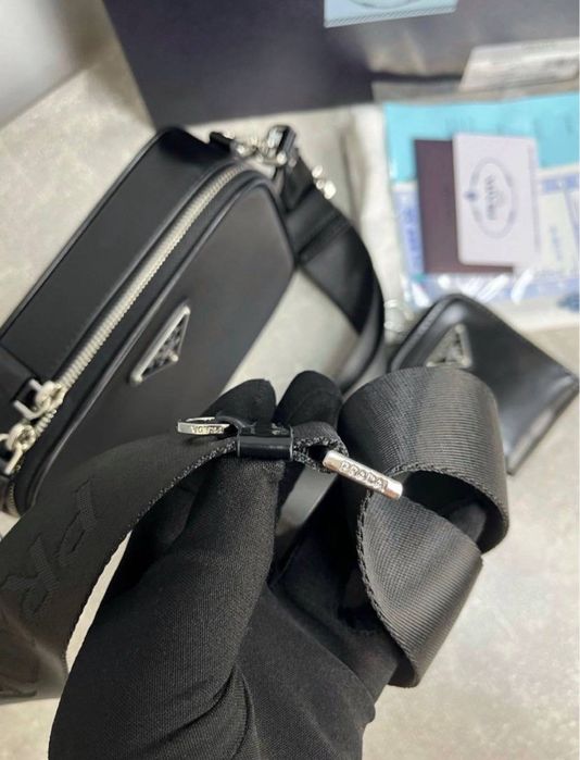 Сумка Prada Re-Nylon 2VH070 Brique нейлонова чорна чоловіча мужская