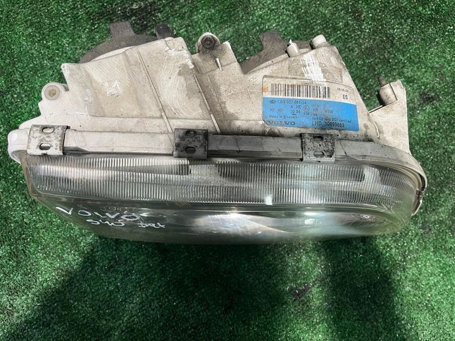 Farol direito Volvo V40