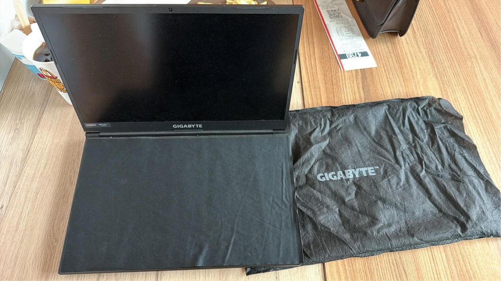 Portátil Gigabyte RTX4050 / i7 13ªgeração / 16gb RAM / 1TB | 2 anos de garantia