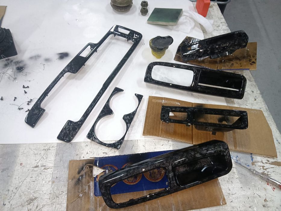 Pintura e acabamento de peças automovel