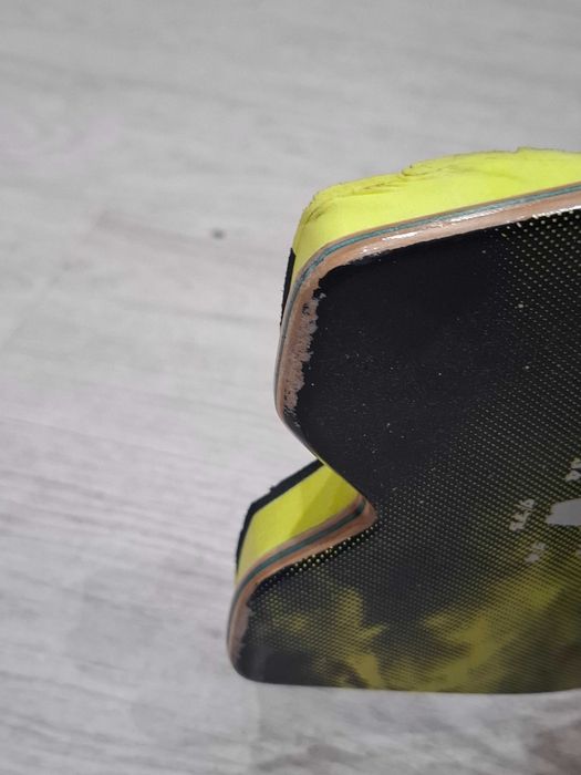 Deskorolka AZTRON Forest 34 Surfskate 34”x9.75” ślady magazynowania