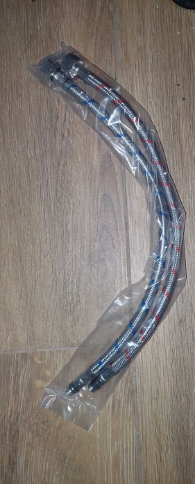 plet wężyków przyłączeniowych do baterii