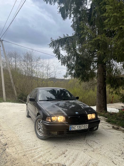 Продам BMW e36 1.6 газ/бензин