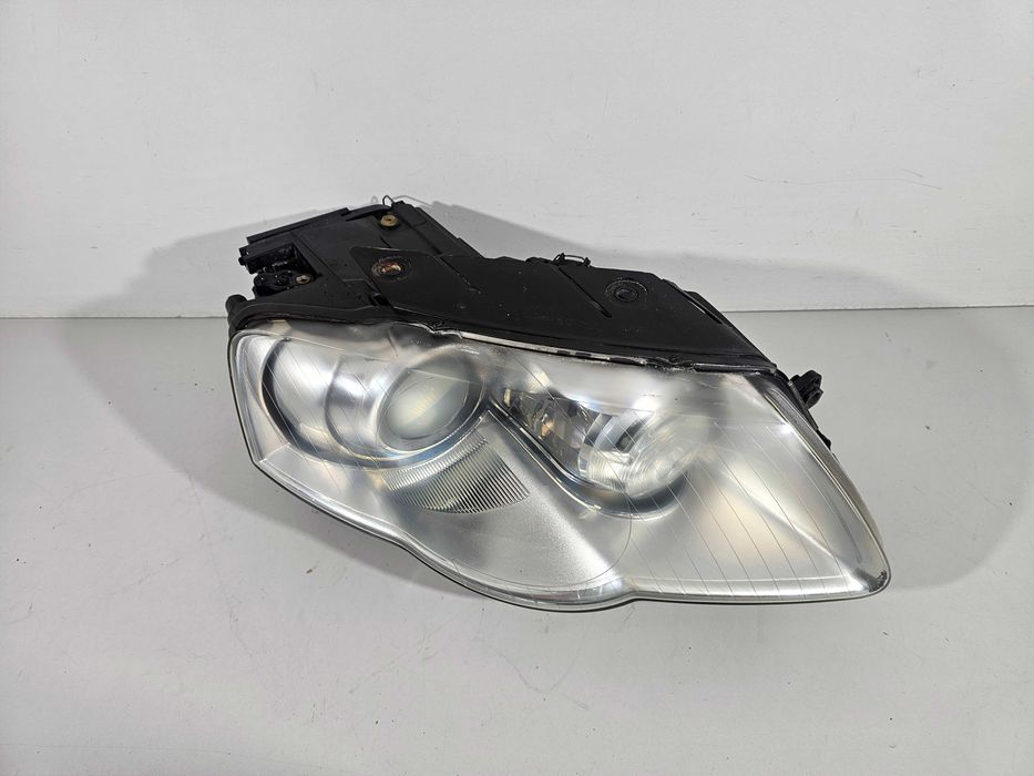 VW Passat B6 Lampa Przód Prawa Bi-Xenon Skrętny Skrętna EU Kompletna