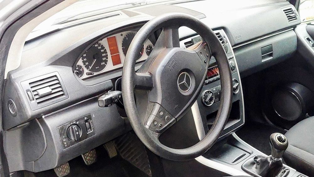 Mercedes-Benz Modelo B-180 CDI