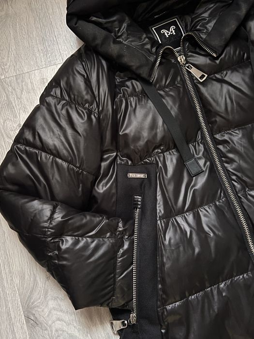 Зимова жіноча курточка