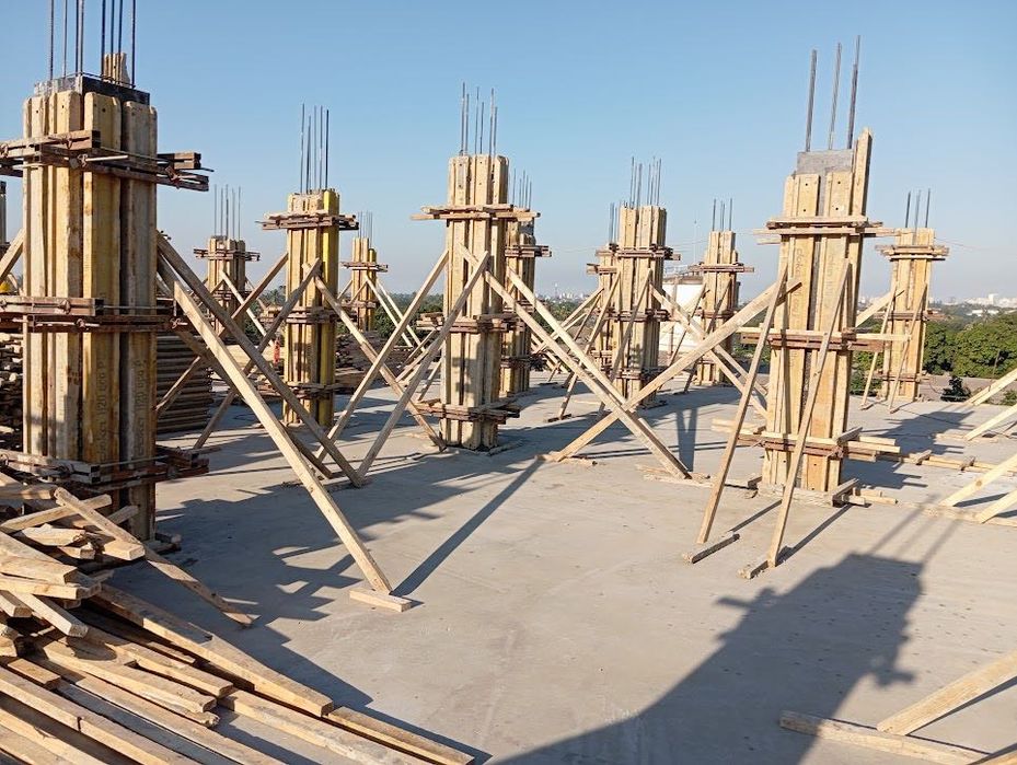 Serviços de remodelação, serralheria, cofragem