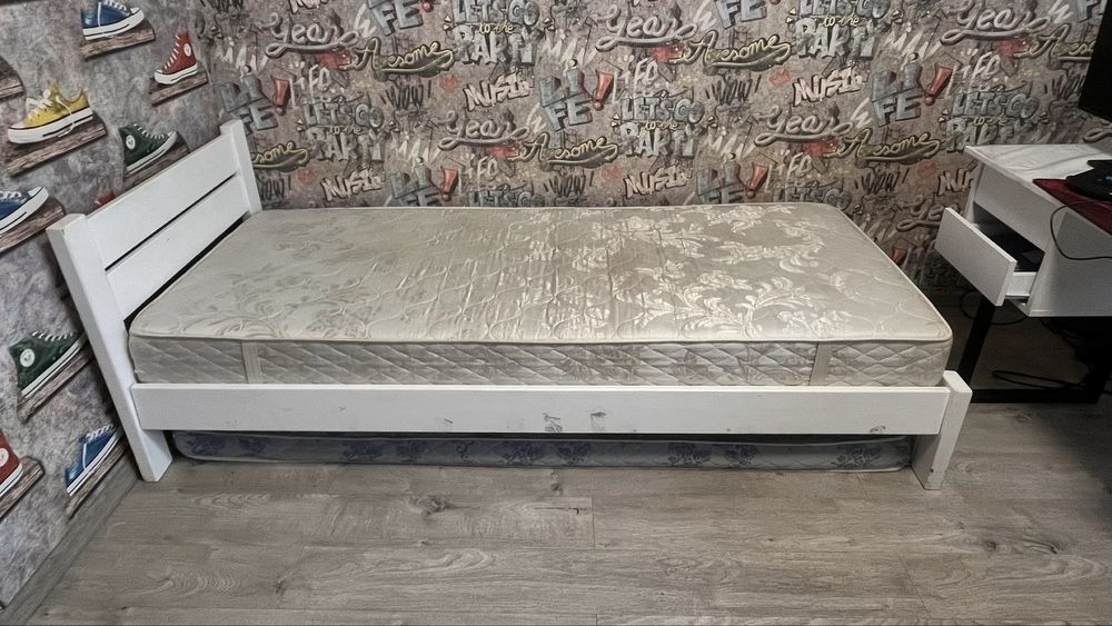 Дитяче ліжко (2штуки)