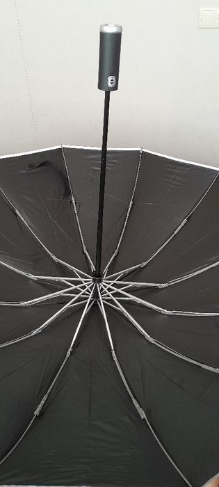 Зонт  автомат с фонариком и светоотражающим краем
