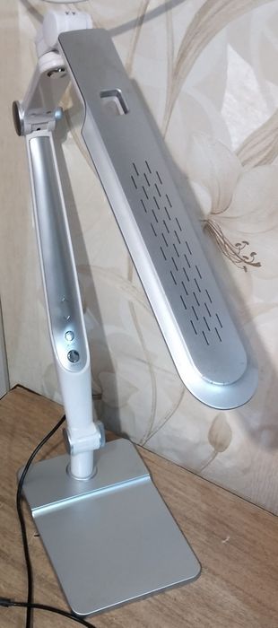 Продам LED лампу