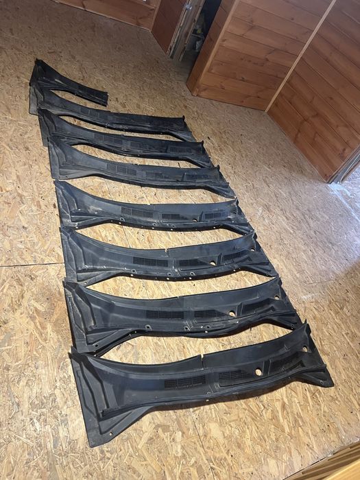 накладка под лобовое стекло жабо Nissan X-trail T30 2000-2007