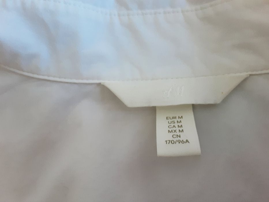 Продам рубашку белую.Размер L,XL.