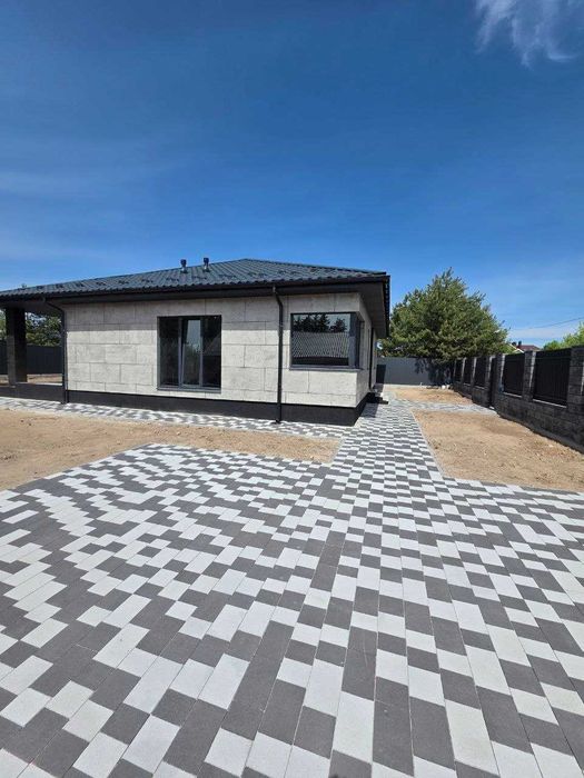 Без% Продаж! Сучасний 1 - поверх будинок у с. Путрівка. 120м.кв, 6 соток. Ремонт! Меблі! Техніка!Затишна оселя біля лісу!
