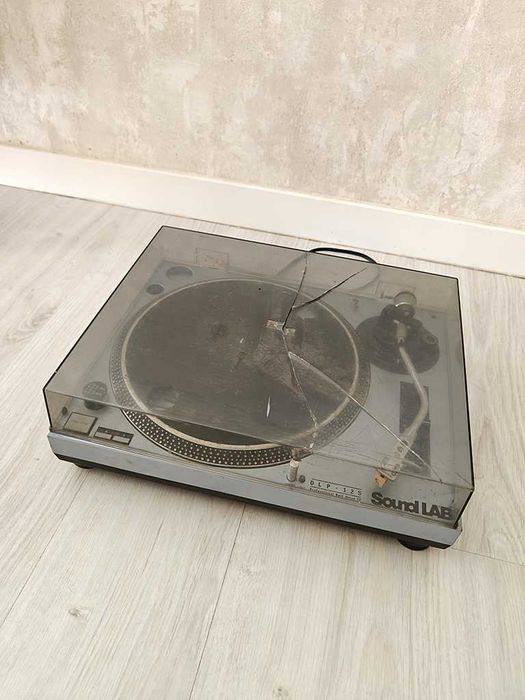 Gira-discos Sound LAB DLP-12S – Não testado, tampa rachada