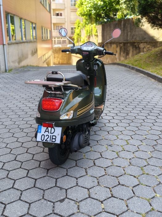 Neco Azzurro 125 mota scooter
