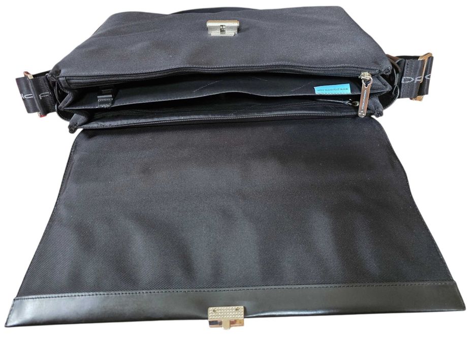 Портфель Модель Piquadro TD 5081 17