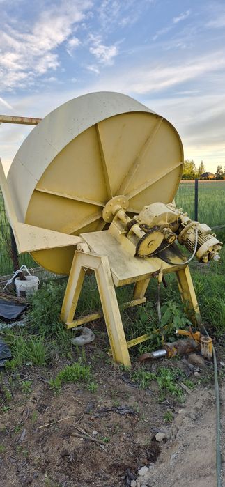 Podstawa granulatora materialów sypkich