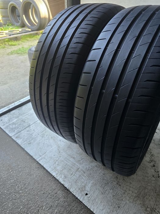 Sprzedam 2 opony 215/50 17" Toyo letnie 90% 2022r
