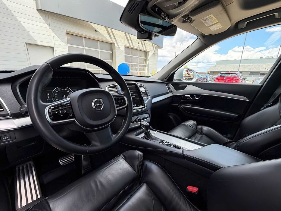 Volvo Xc90      2016