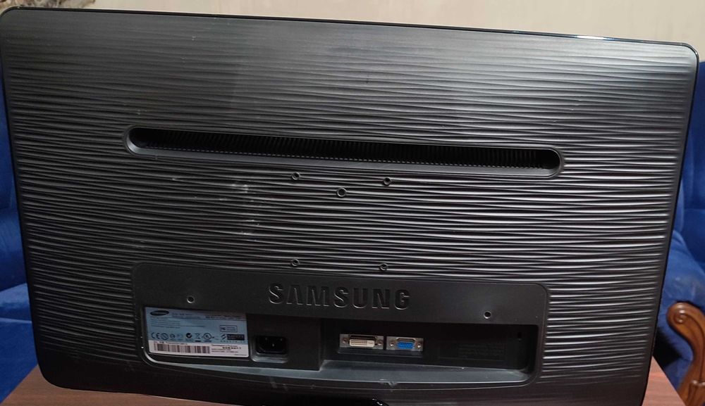 Продам манитор Samsung