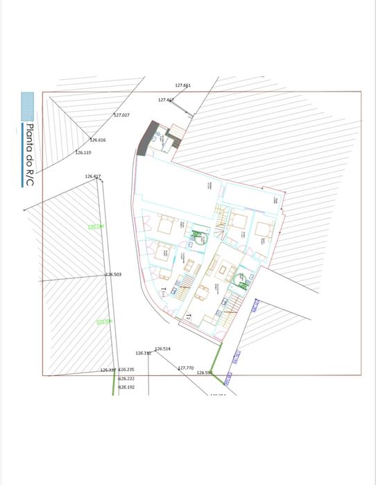 Moradia com projeto de reconstrução 5 apartamentos.