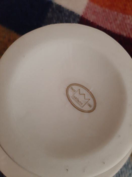Prato de Bolo com Cúpula para Queijo