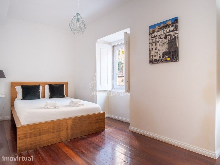 Apartamento T3 com Licença de Alojamento Local e Terrço - Lisboa