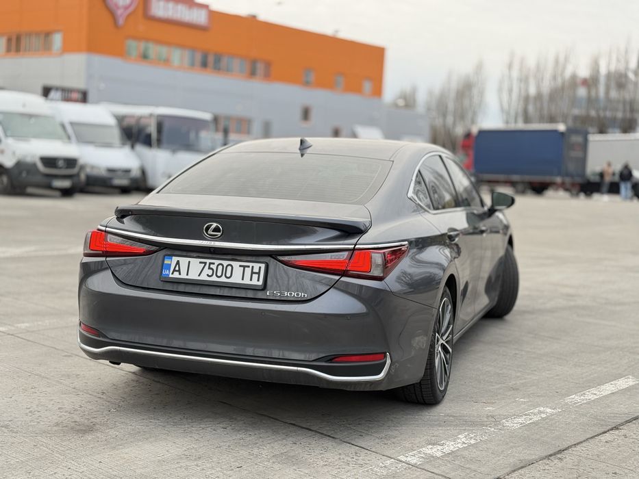 Аренда Lexus ES300h , Оренда авто