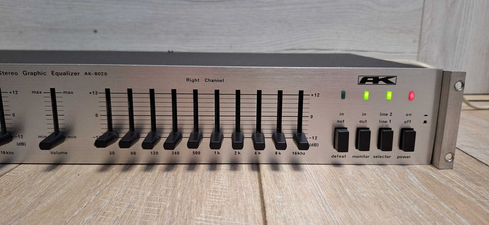 Korektor Stereo Graphic Equalizer AK-8020 ! BDB STAN ! 100 % Sprawny !