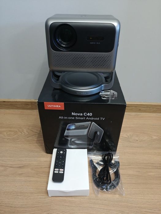 Projektor Ultimea Nova C40