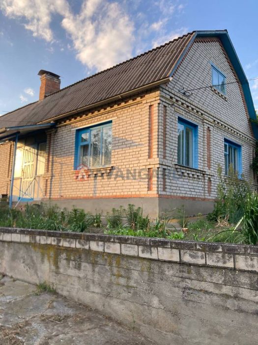Продам будинок 14 км від Вінниці над Бугом , розглядаємо під програми