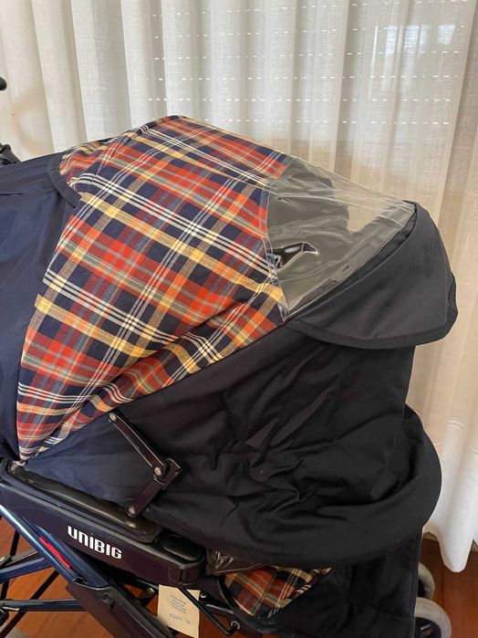 Carrinho de passeio de bebé