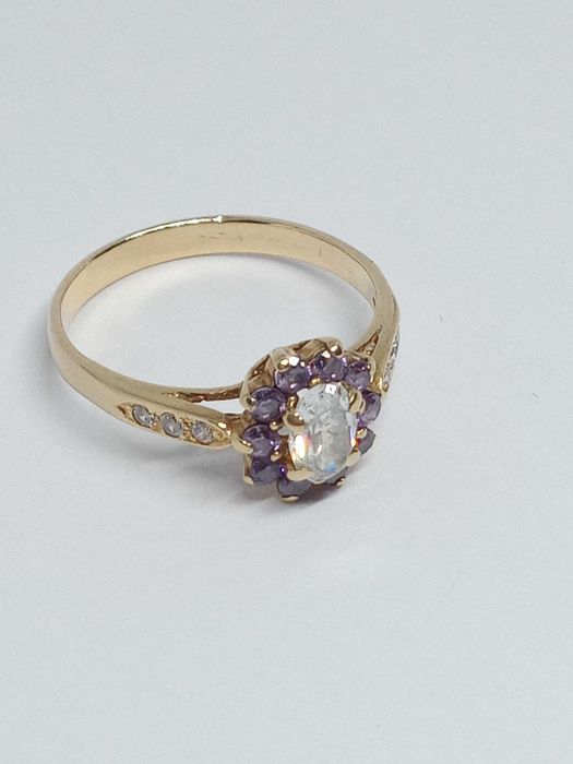 Lombardowski. Złoty pierścionek pr.585 2,48g rozm. 16 DB stan