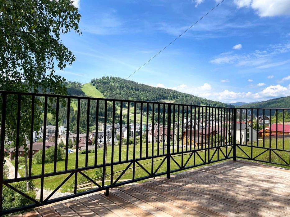 Продаються сучасні котеджі у комплексі у с. Поляниця.