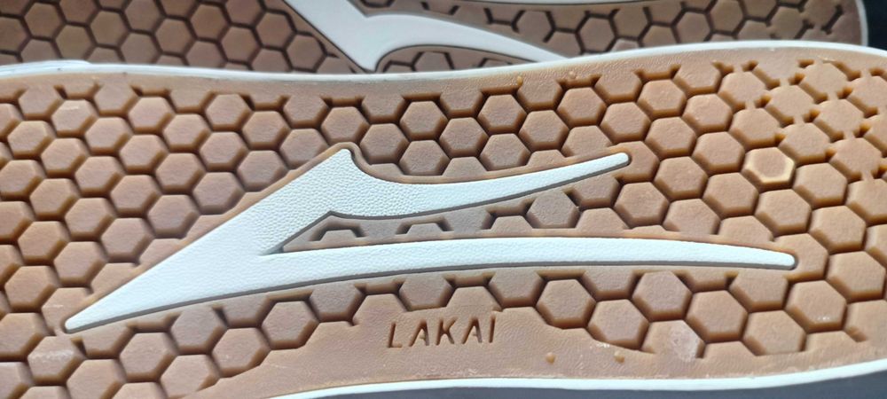 Nowe Buty Riley 2 marki Lakai, model profesjonalny  Riley Hawk