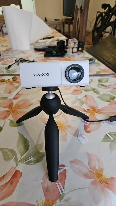 Mini Compact Projector503904962305730561