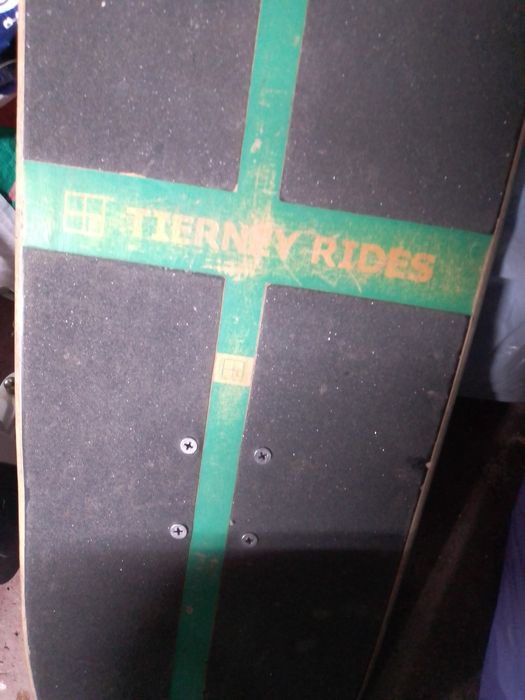 Skates (2) long board marca TIERNEY